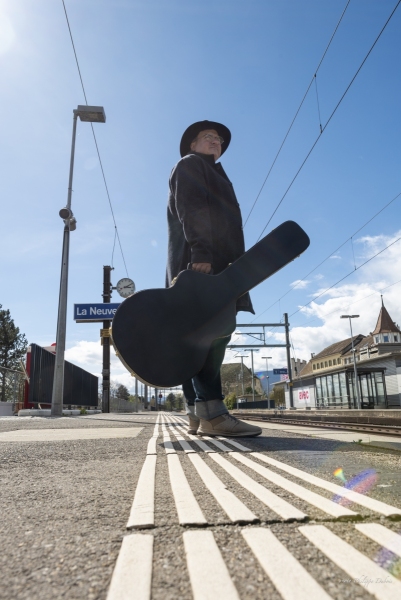 Marc-Andre-guitariste-tout-en-couleurs-2-sur-8